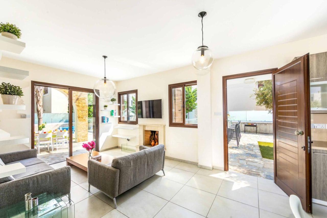 Villa Ionion Seaside *